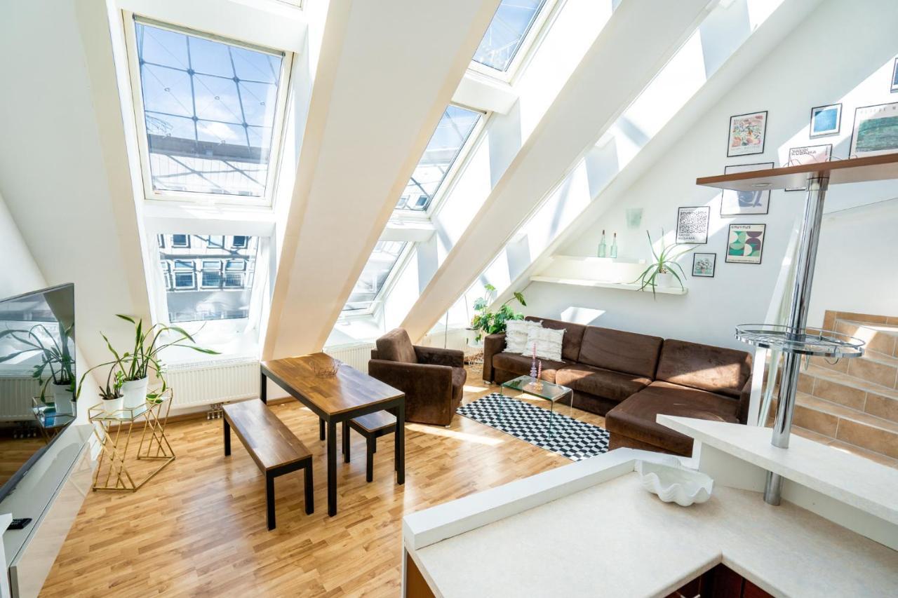 Unique Maisonette Apartment Gasometer 12Th Floor Wien Exterior foto